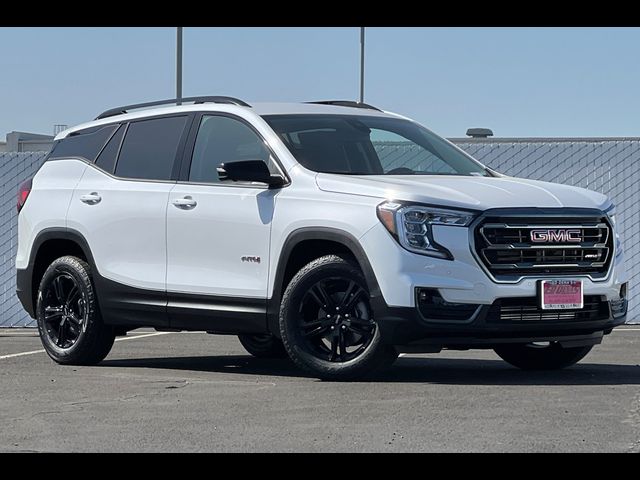 2024 GMC Terrain AT4