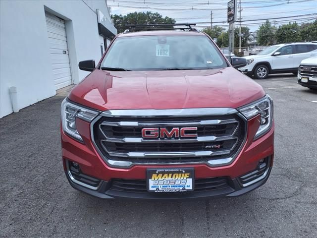 2024 GMC Terrain AT4