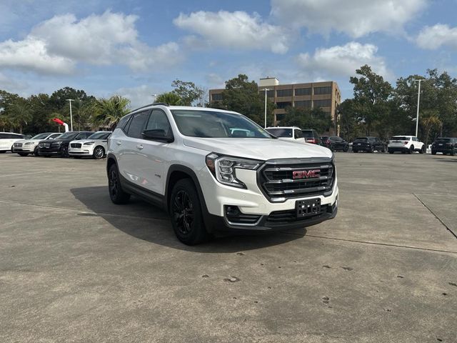 2024 GMC Terrain AT4