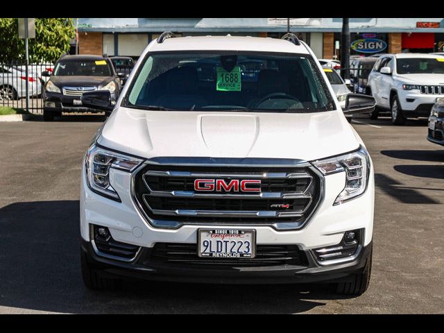 2024 GMC Terrain AT4