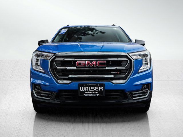 2024 GMC Terrain AT4