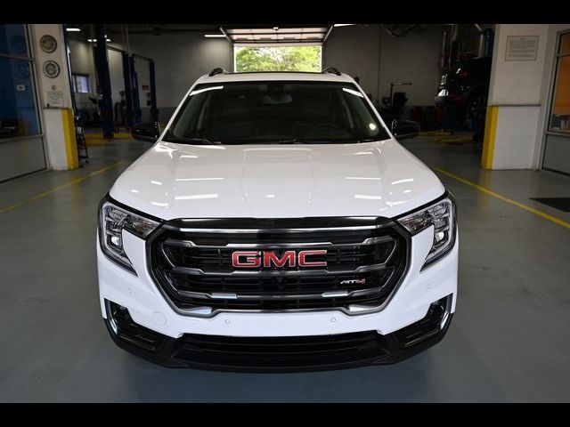 2024 GMC Terrain AT4