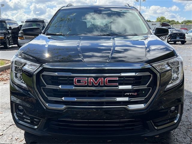 2024 GMC Terrain AT4