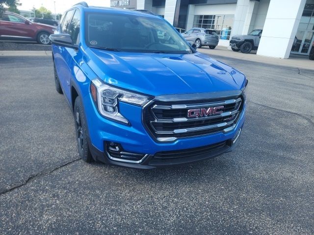 2024 GMC Terrain AT4