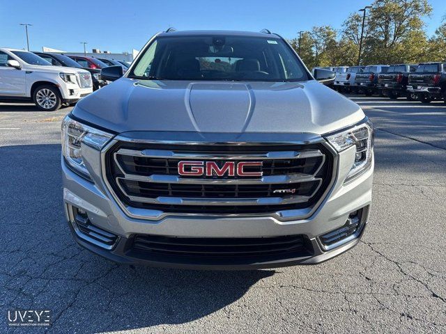 2024 GMC Terrain AT4