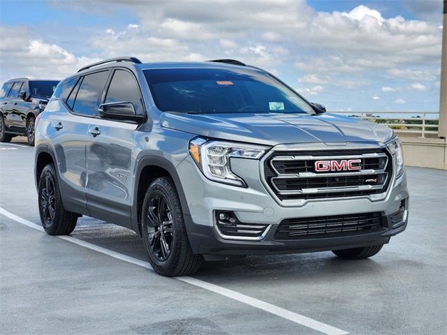 2024 GMC Terrain AT4