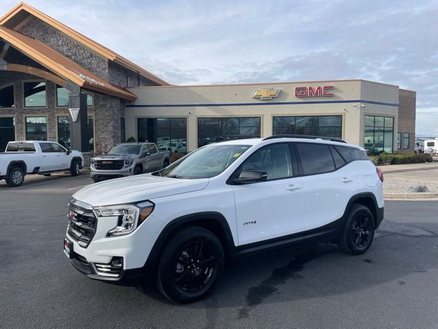 2024 GMC Terrain AT4