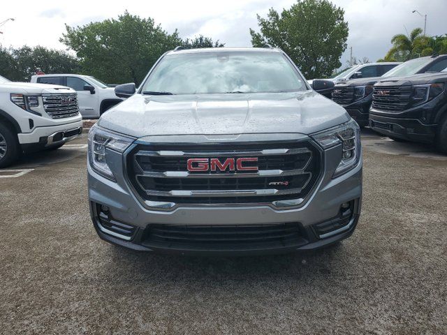 2024 GMC Terrain AT4