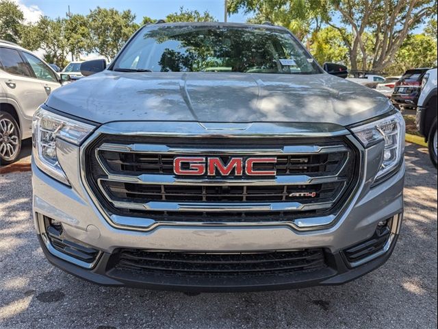 2024 GMC Terrain AT4