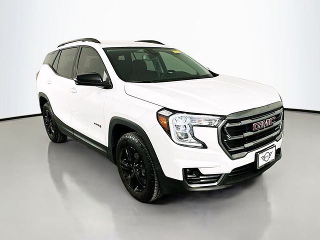 2024 GMC Terrain AT4