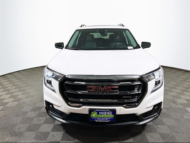 2024 GMC Terrain AT4