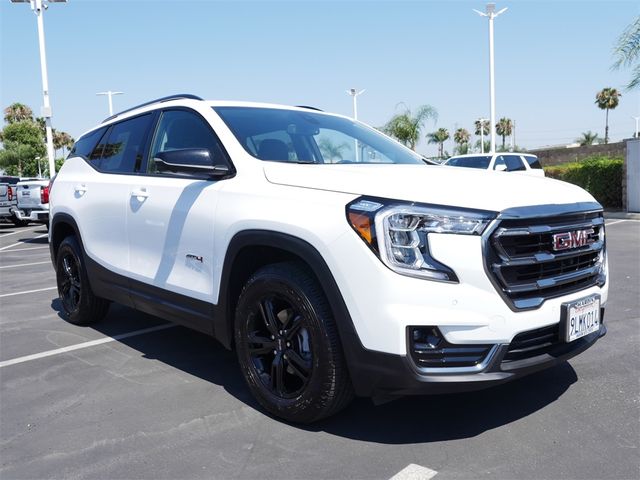 2024 GMC Terrain AT4