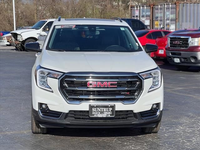 2024 GMC Terrain AT4