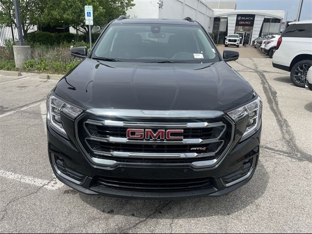 2024 GMC Terrain AT4