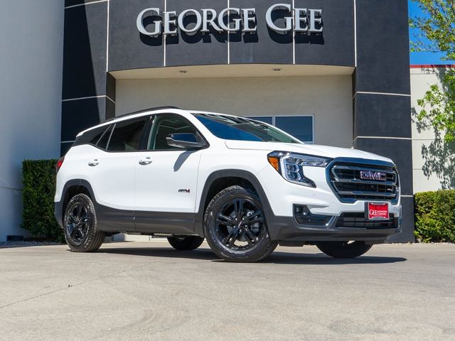 2024 GMC Terrain AT4