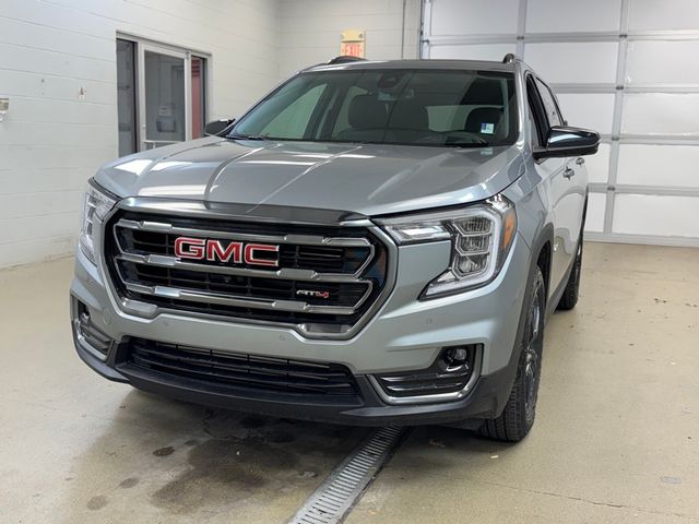 2024 GMC Terrain AT4