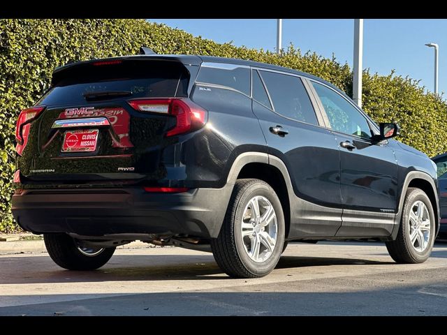 2024 GMC Terrain SLE