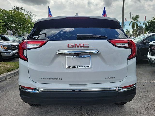 2024 GMC Terrain SLT