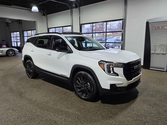 2024 GMC Terrain SLT