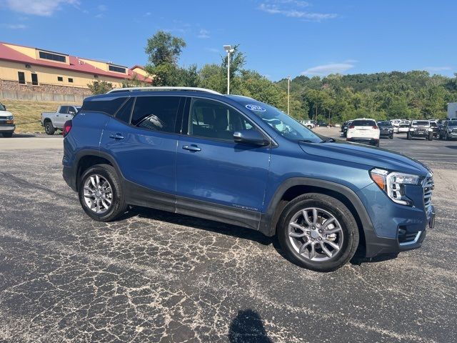 2024 GMC Terrain SLT