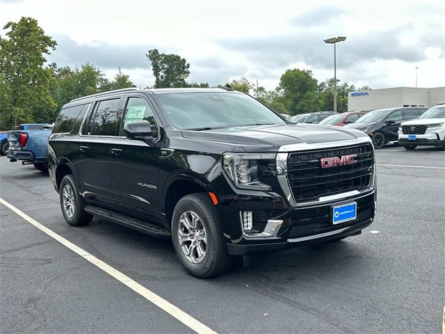 2024 GMC Yukon XL SLE