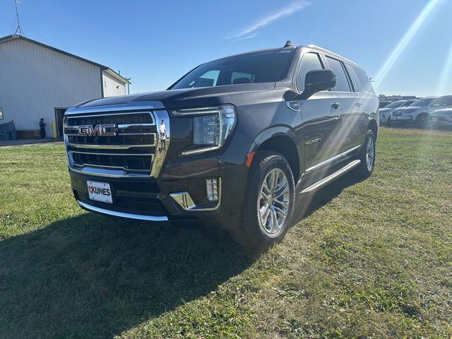 2024 GMC Yukon XL SLT