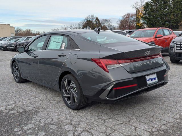 2024 Genesis G70 2.5T