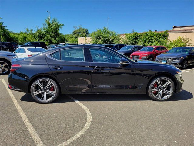 2024 Genesis G70 2.5T