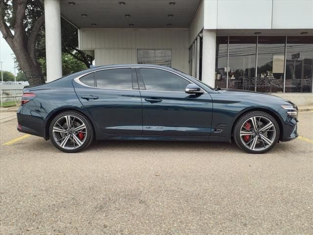 2024 Genesis G70 2.5T