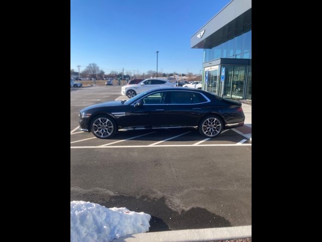 2024 Genesis G90 e-SC