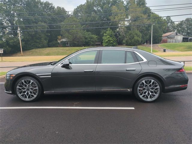 2024 Genesis G90 e-SC