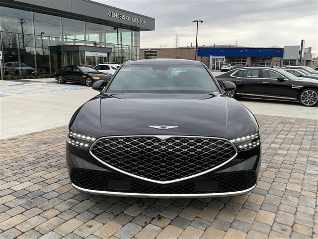 2024 Genesis G90 e-SC