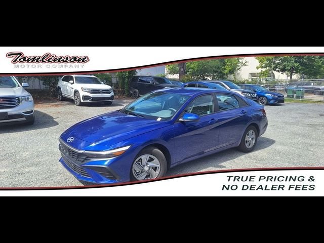 2024 Hyundai Elantra SE
