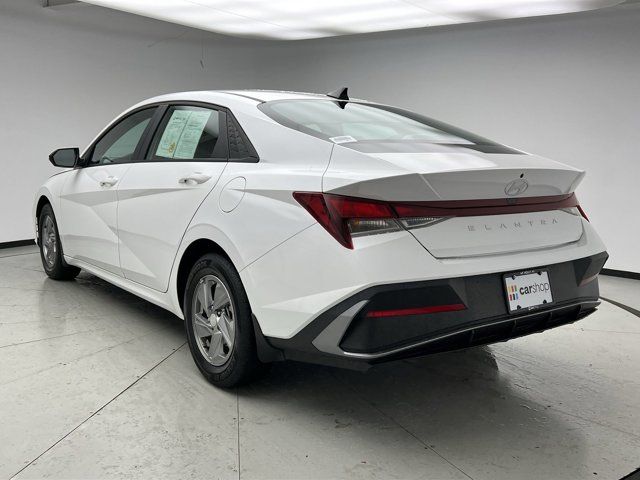 2024 Hyundai Elantra SE