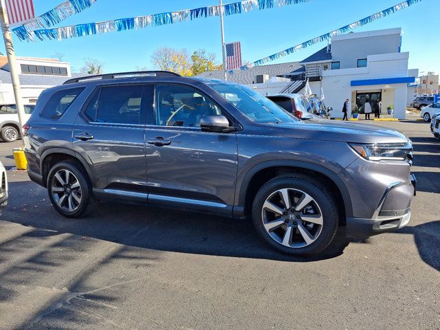 2024 Honda Pilot Touring