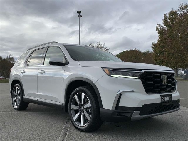 2024 Honda Pilot Touring