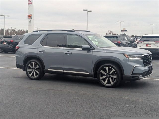 2024 Honda Pilot Touring