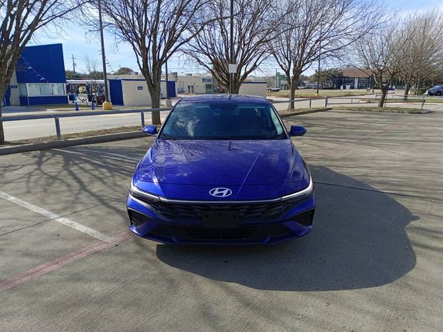 2024 Hyundai Elantra SE