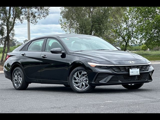 2024 Hyundai Elantra Hybrid Blue