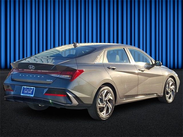 2024 Hyundai Elantra Limited