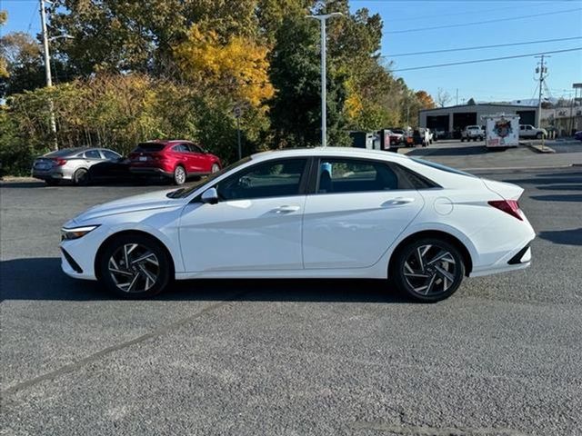 2024 Hyundai Elantra Limited