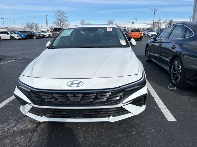 2024 Hyundai Elantra Limited