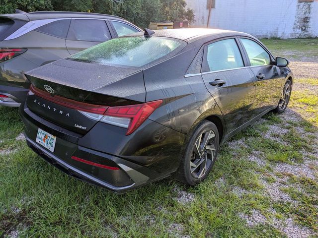 2024 Hyundai Elantra Limited