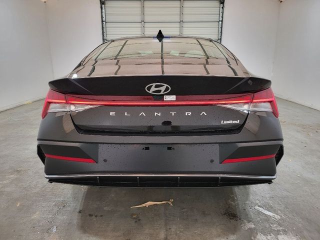 2024 Hyundai Elantra Limited