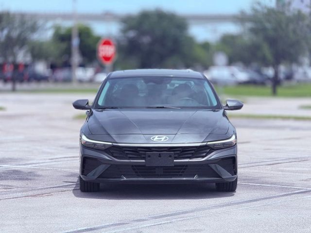 2024 Hyundai Elantra Limited