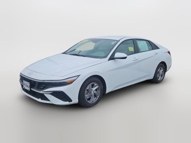 2024 Hyundai Elantra SE