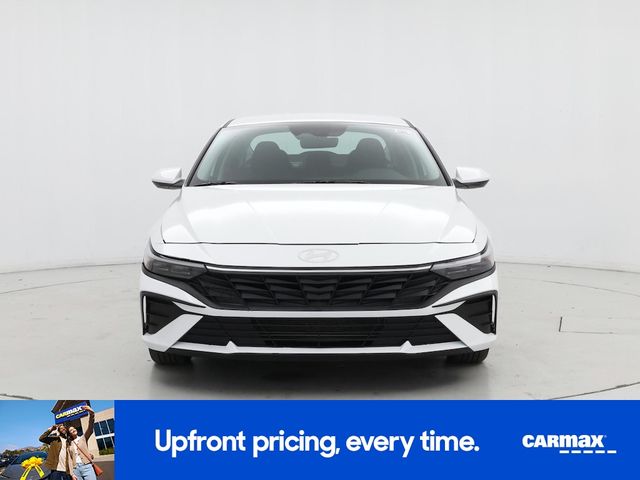 2024 Hyundai Elantra SE