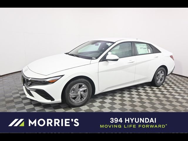 2024 Hyundai Elantra SE