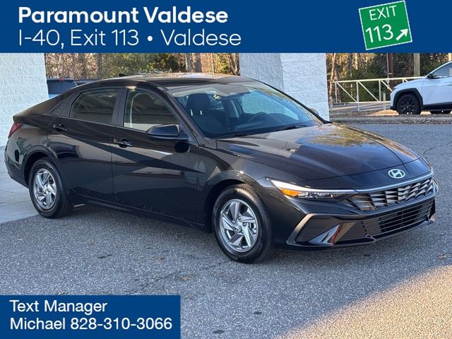 2024 Hyundai Elantra SE