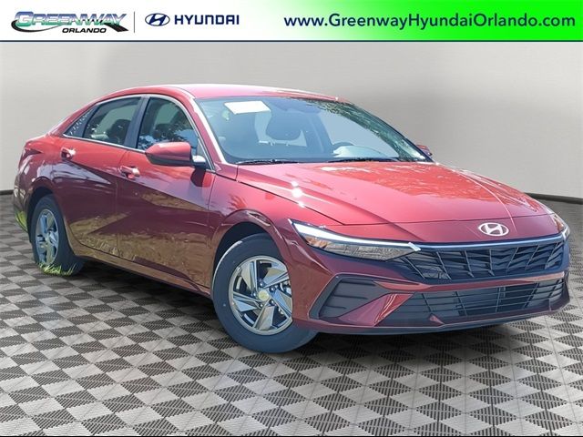 2024 Hyundai Elantra SE